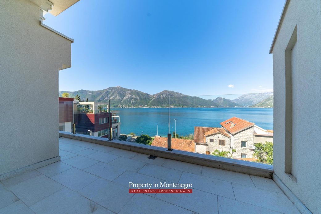 Duplex apartment for sale in Kotor