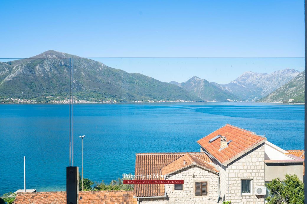 Duplex apartment for sale in Kotor