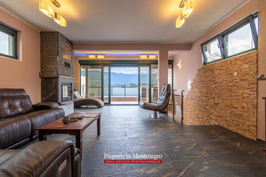 First line villa for sale in Tivat