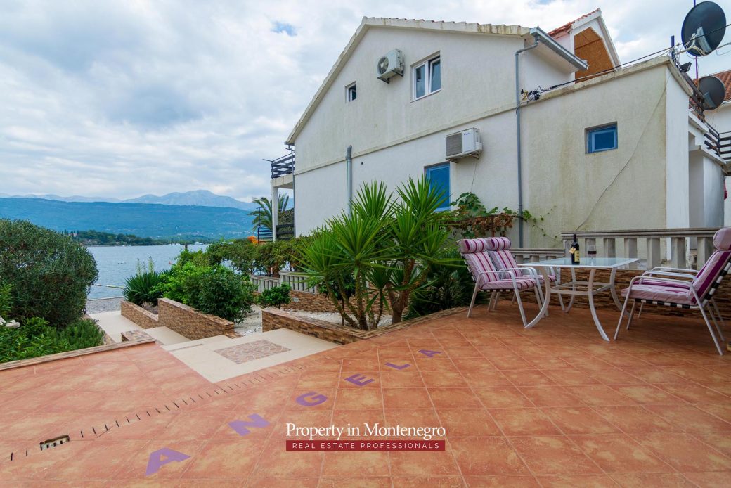 First line villa for sale in Tivat