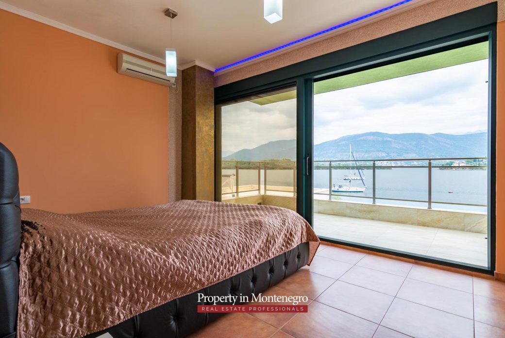 First line villa for sale in Tivat