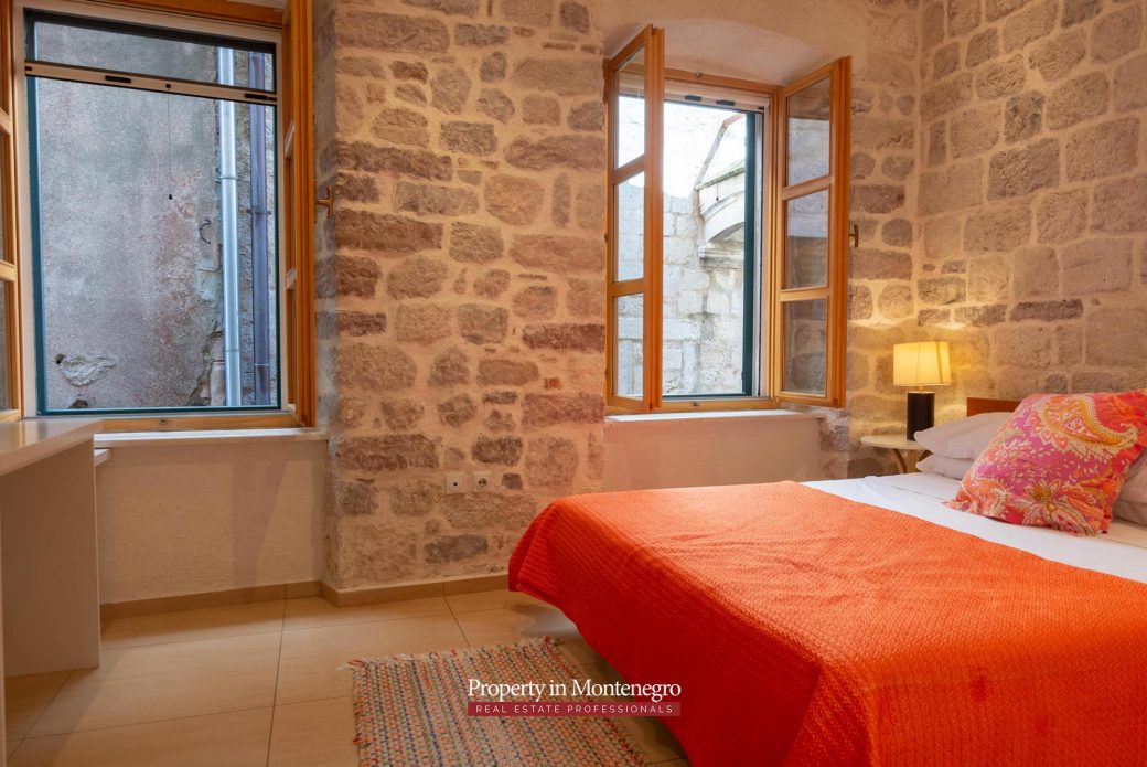 Four bedroom apartment in Kotor