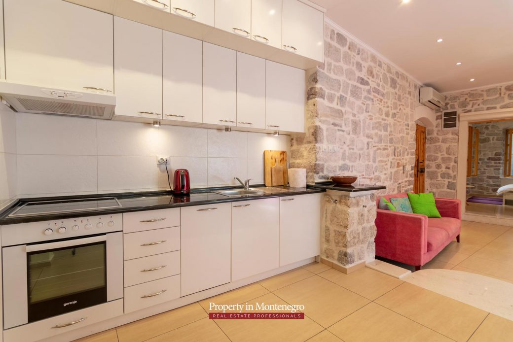 Four bedroom apartment in Kotor