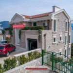 Luxury-waterfront-villa-for-sale-in-Montenegro (17)