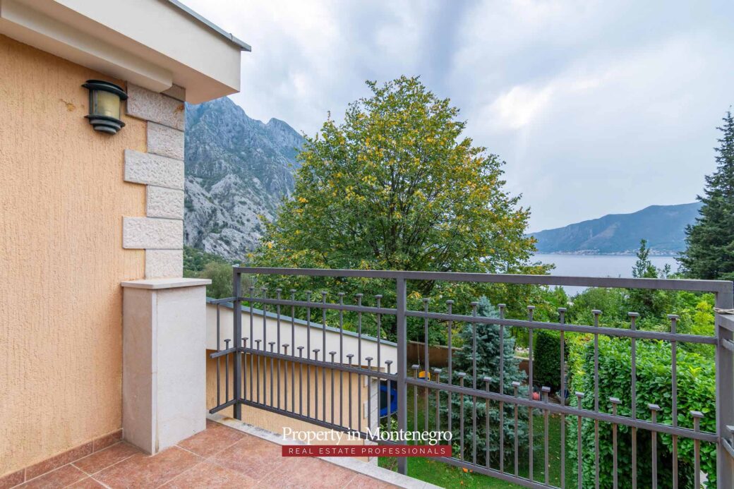 luxury-house-for-sale-in-Bay-of-Kotor (36)