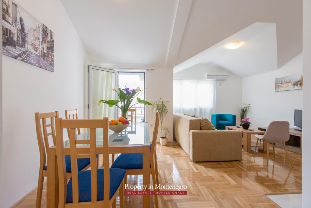 Three bedroom apartment in Budva