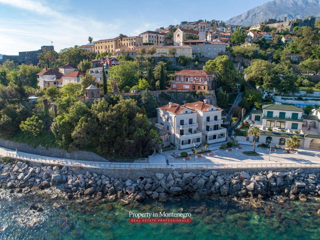 Castle house for sale in Herceg Novi