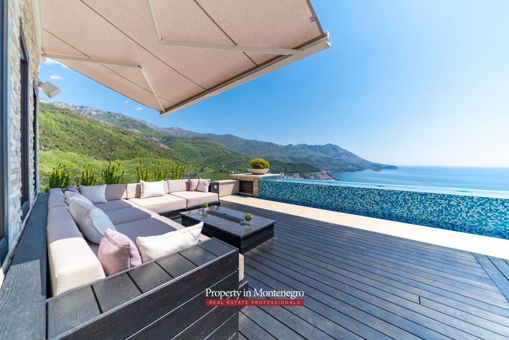 Luxury penthouse in Budva