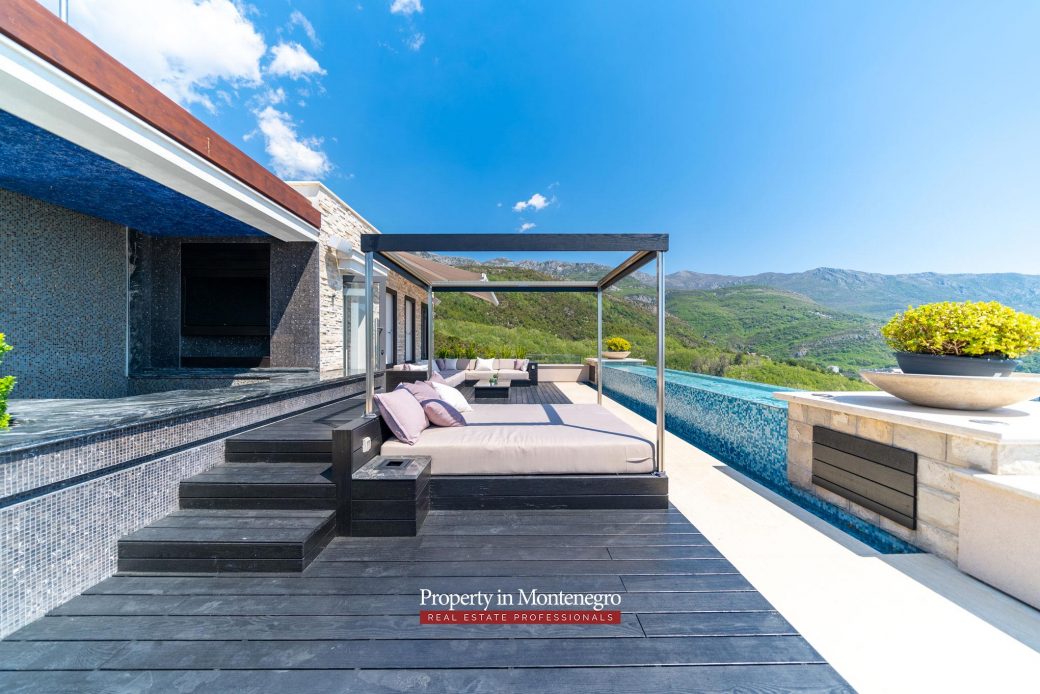 Luxury penthouse in Budva