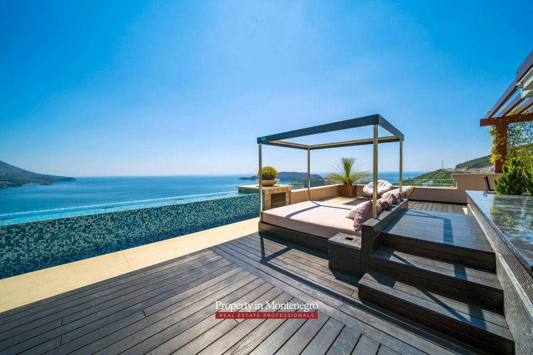 Luxury penthouse in Budva