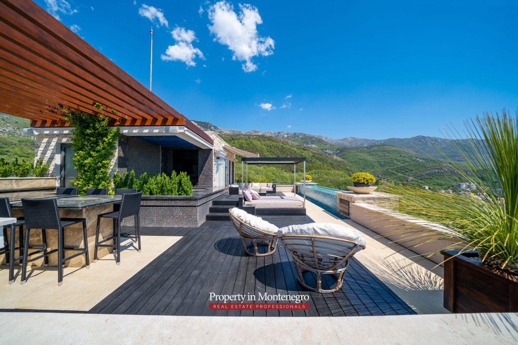 Luxury penthouse in Budva