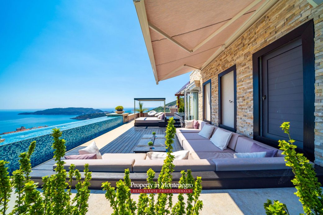 Luxury penthouse in Budva