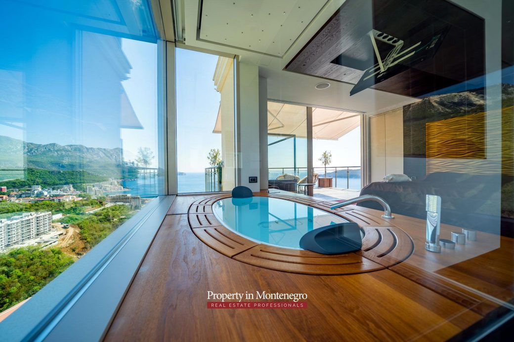 Luxury penthouse in Budva