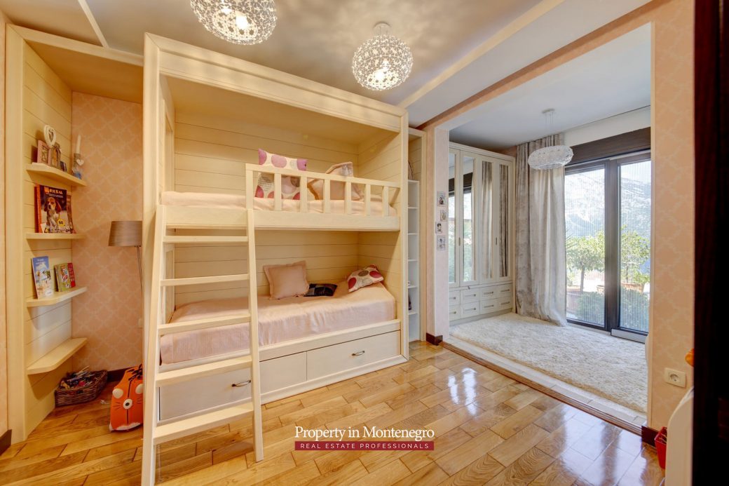 Three-bedroom-apartment-for-sale-in-Bay-of-Kotor (10)