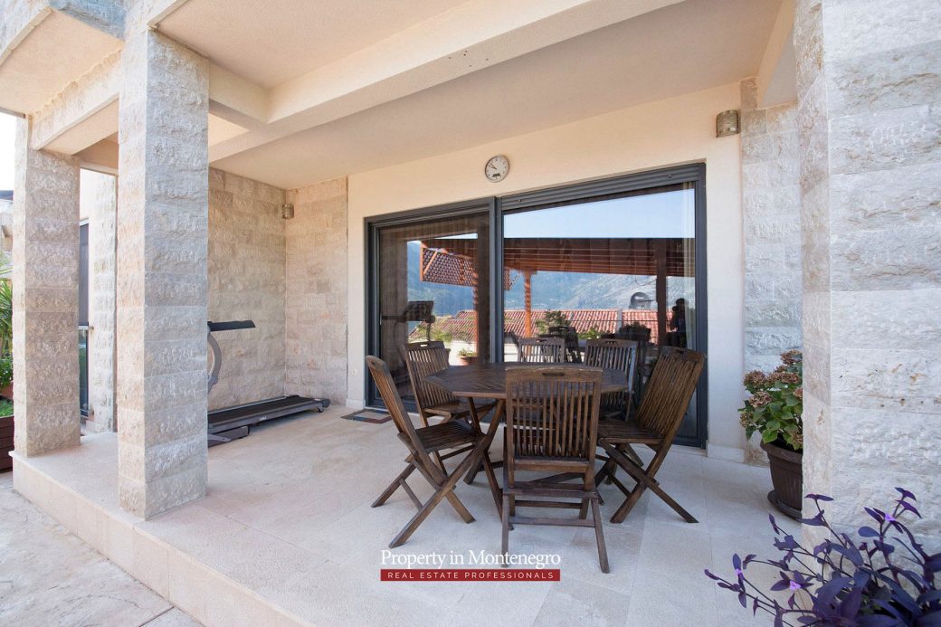 Three-bedroom-apartment-for-sale-in-Bay-of-Kotor (12)