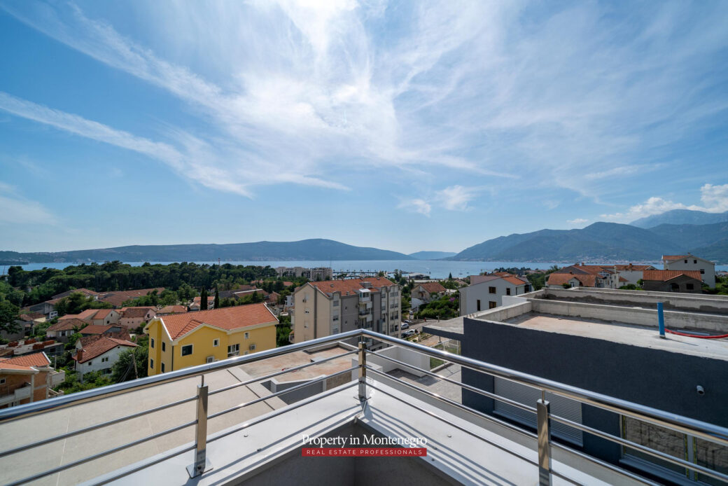 Penthouse for sale in Tivat