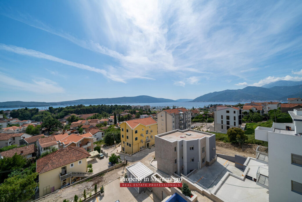 Penthouse for sale in Tivat