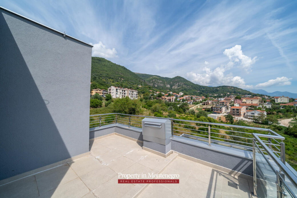 Penthouse for sale in Tivat