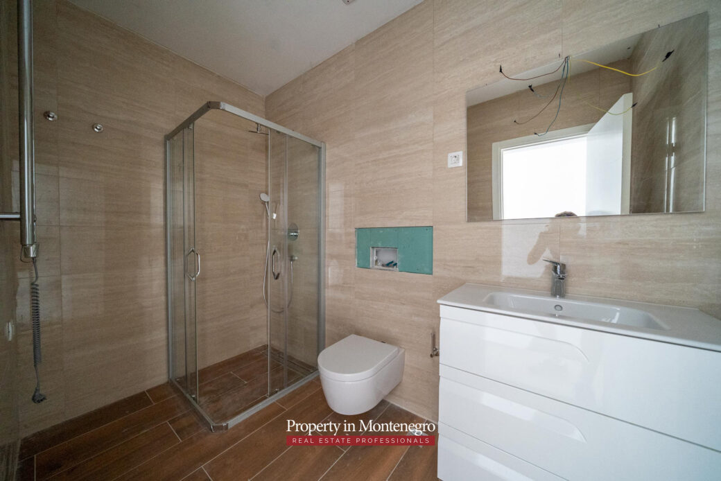 Penthouse for sale in Tivat