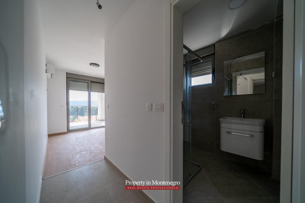 Two bedroom apartment in Tivat