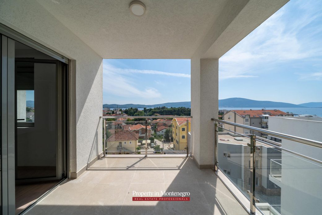 Two bedroom apartment in Tivat