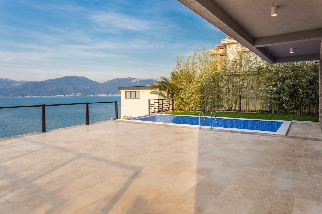 Villa next to beach in Tivat