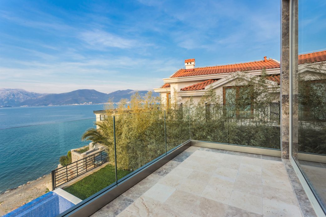 Villa next to beach in Tivat