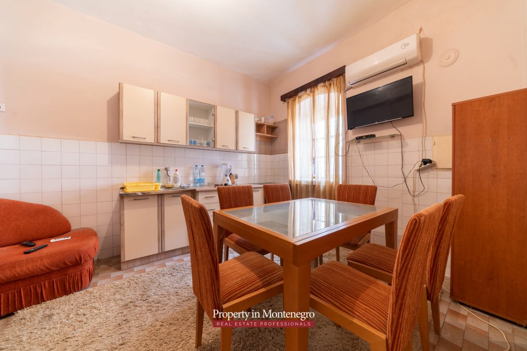 Apartment for sale in Perast