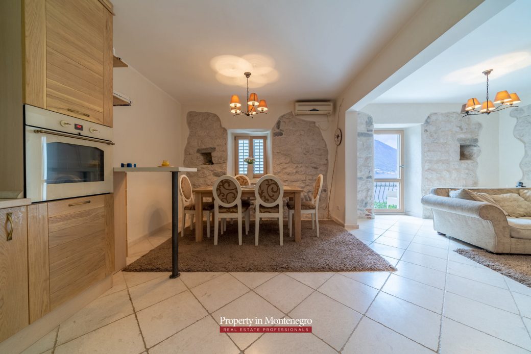 Luxury-apartment-for-sale-in-Dobrota-Kotor9