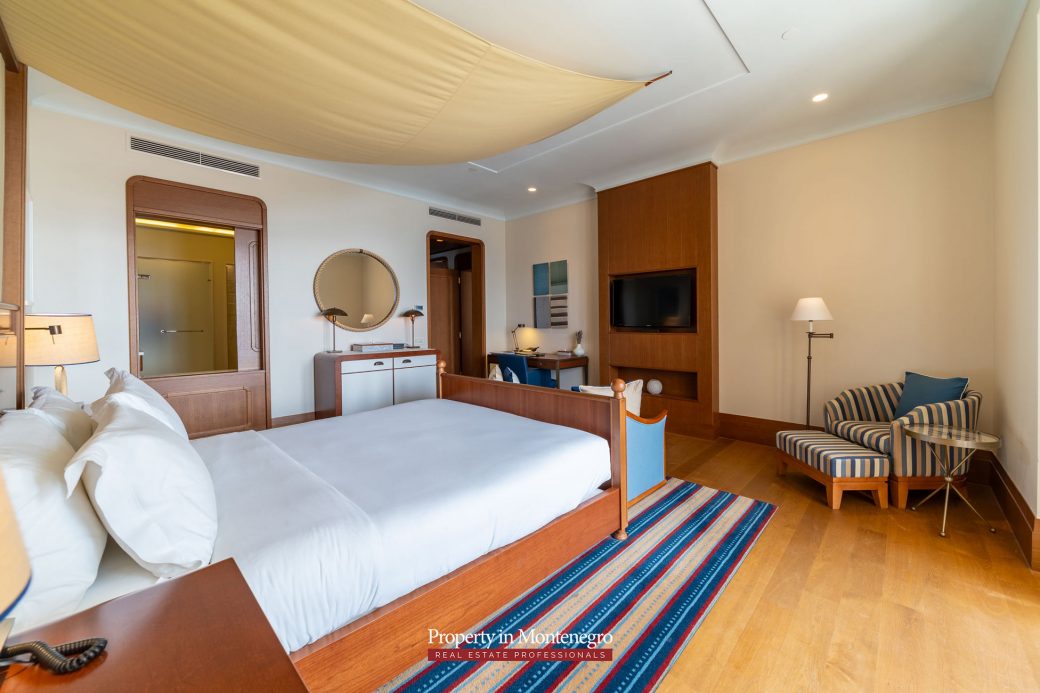 Luxury-two-bedroom-apartment-for-sale-in-Porto-Montenegro (14)