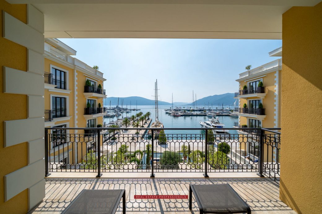 Luxury-two-bedroom-apartment-for-sale-in-Porto-Montenegro (26)