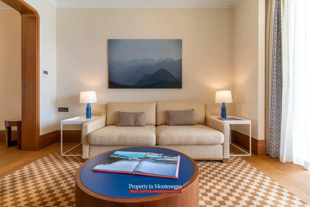 Luxury-two-bedroom-apartment-for-sale-in-Porto-Montenegro (33)