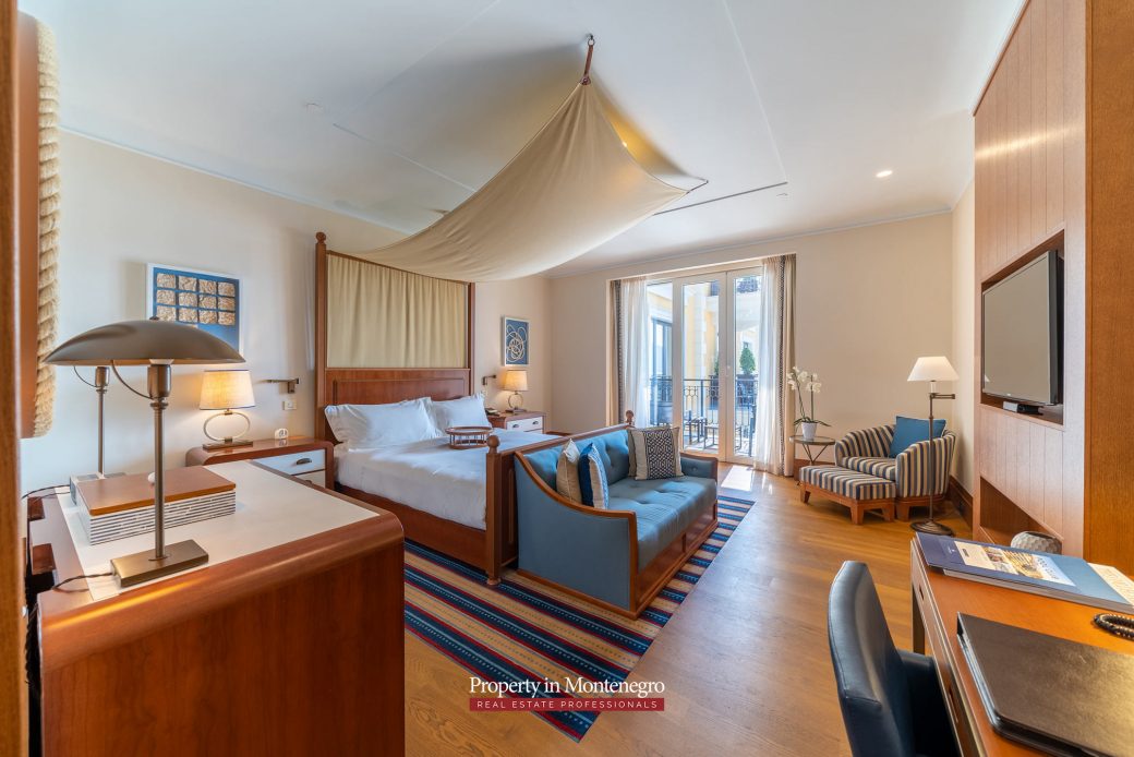 Luxury-two-bedroom-apartment-for-sale-in-Porto-Montenegro (48)