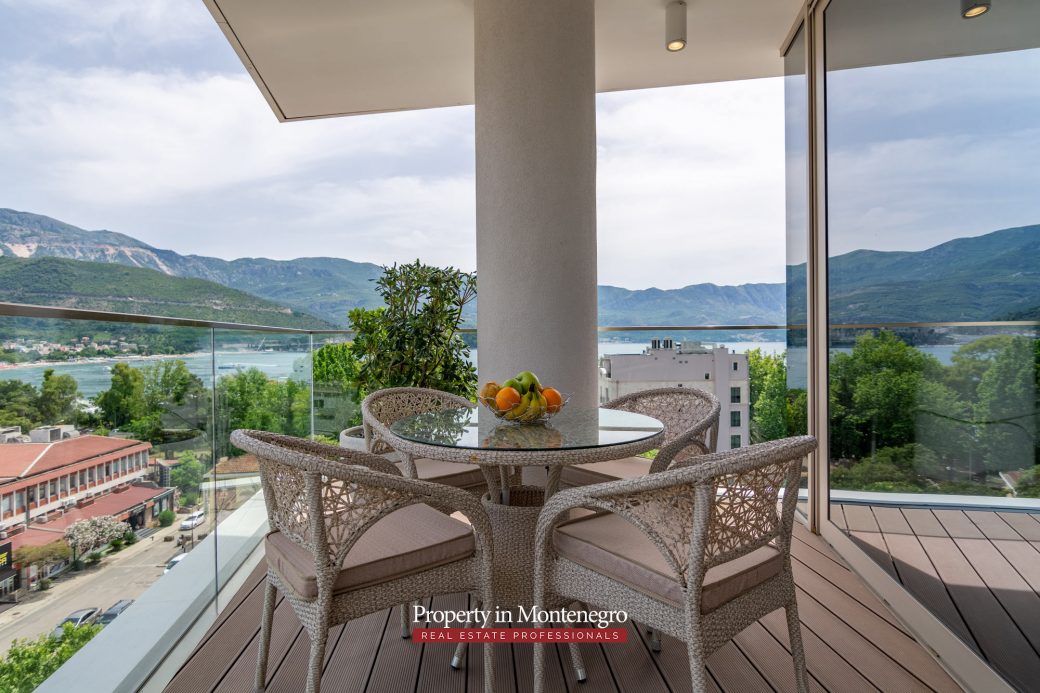 Luxury apartment in Budva