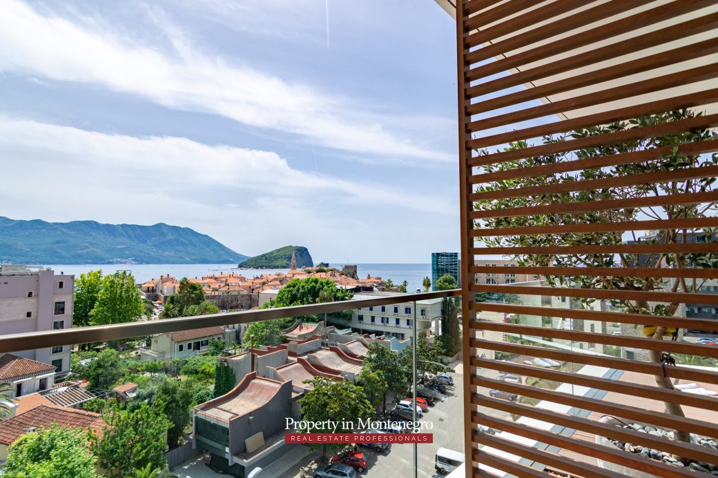 Luxury apartment in Budva