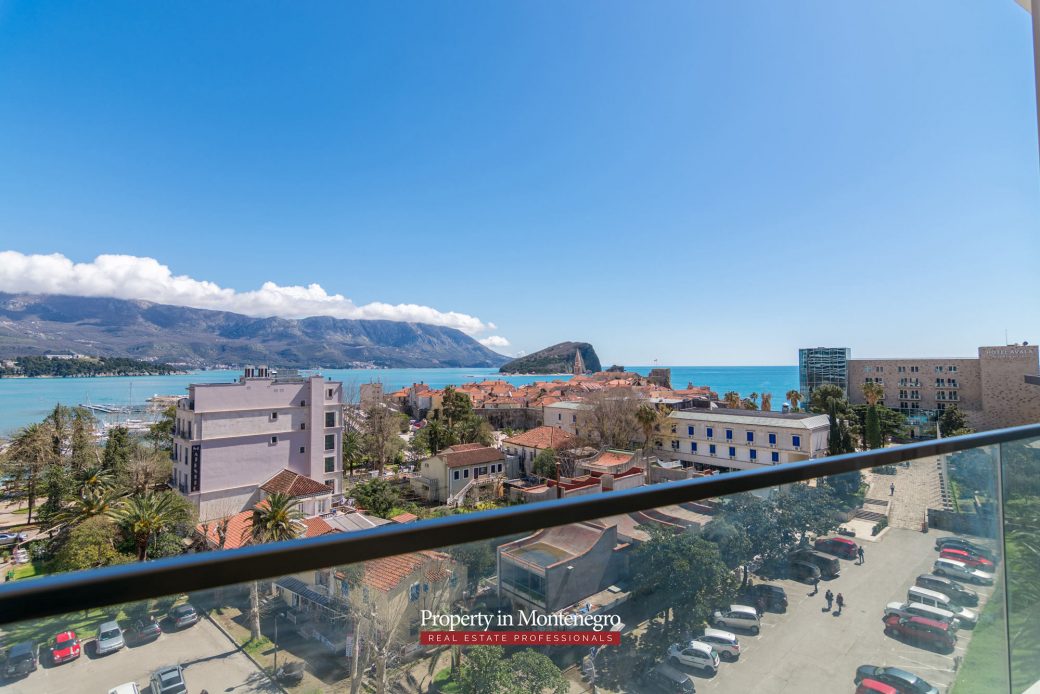 Luxury apartment in Budva