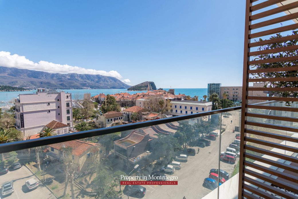 Luxury apartment in Budva