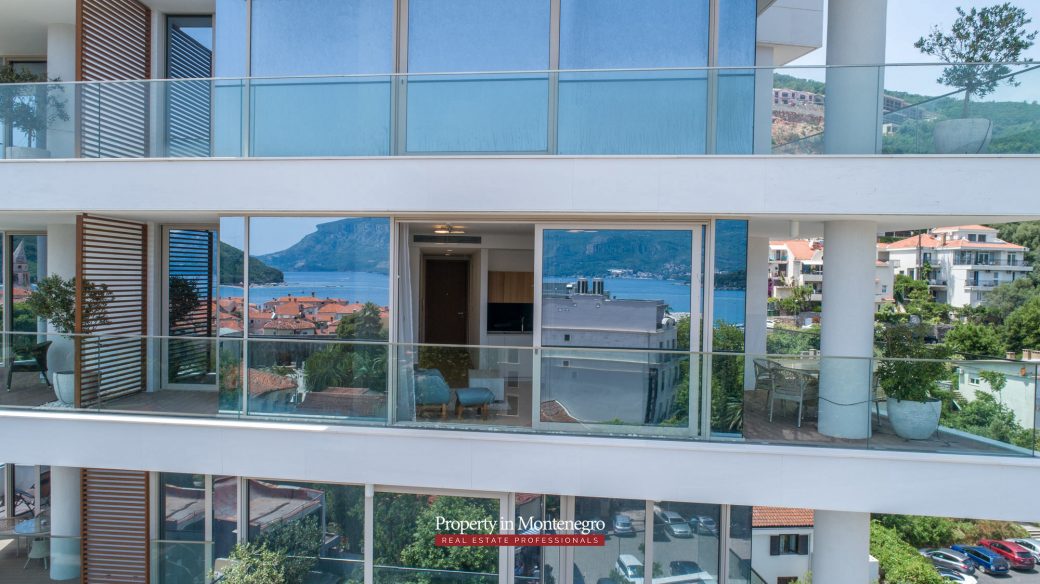 Luxury apartment in Budva