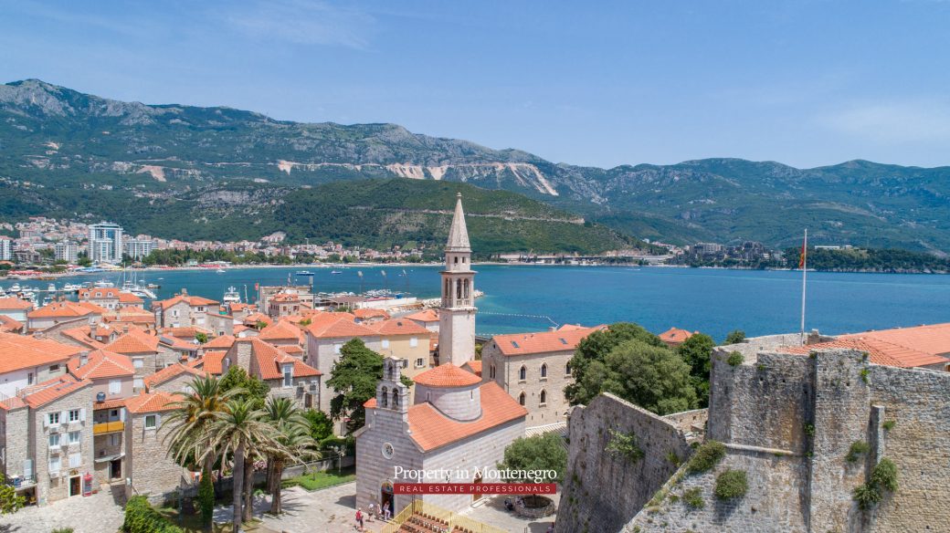 Luxury two bedroom near Old Town Budva