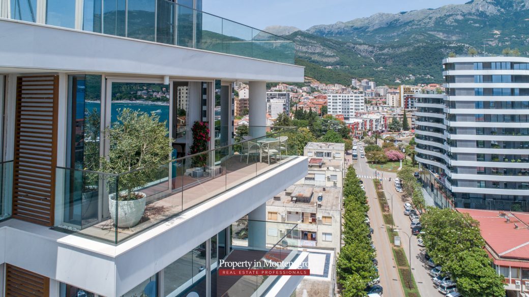 Luxury two bedroom near Old Town Budva