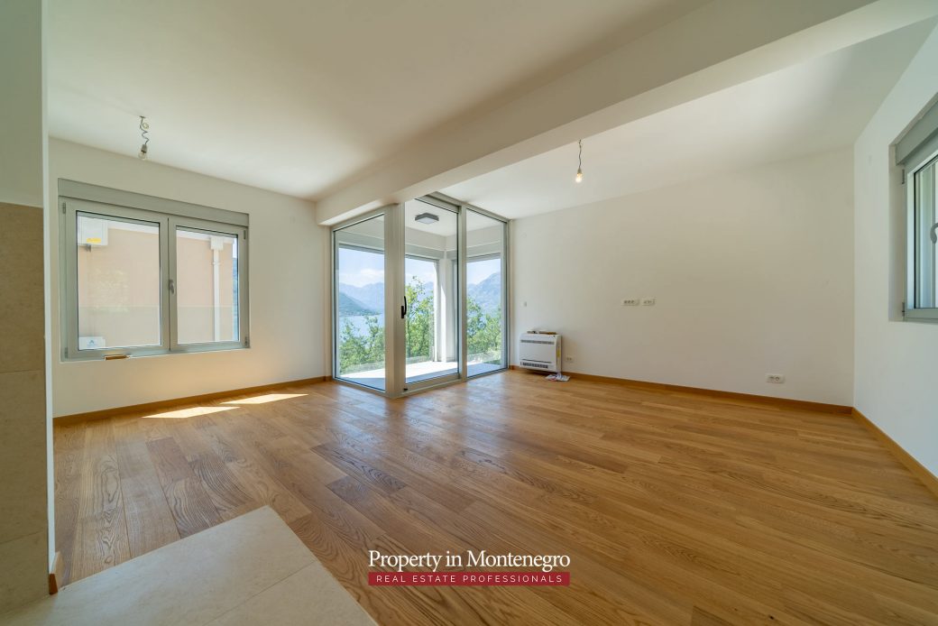 Apartment for sale in Dobrota