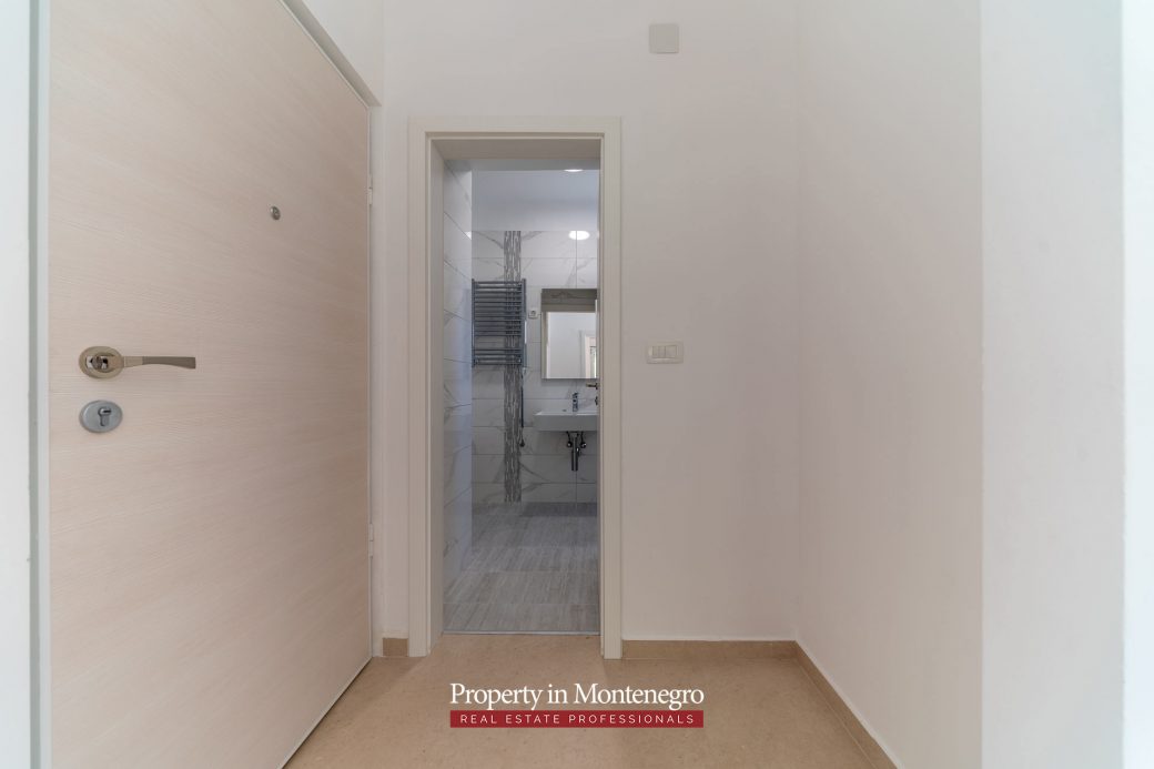 Apartment for sale in Dobrota