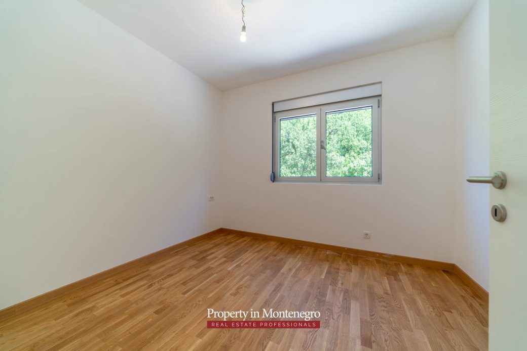 Apartment for sale in Dobrota