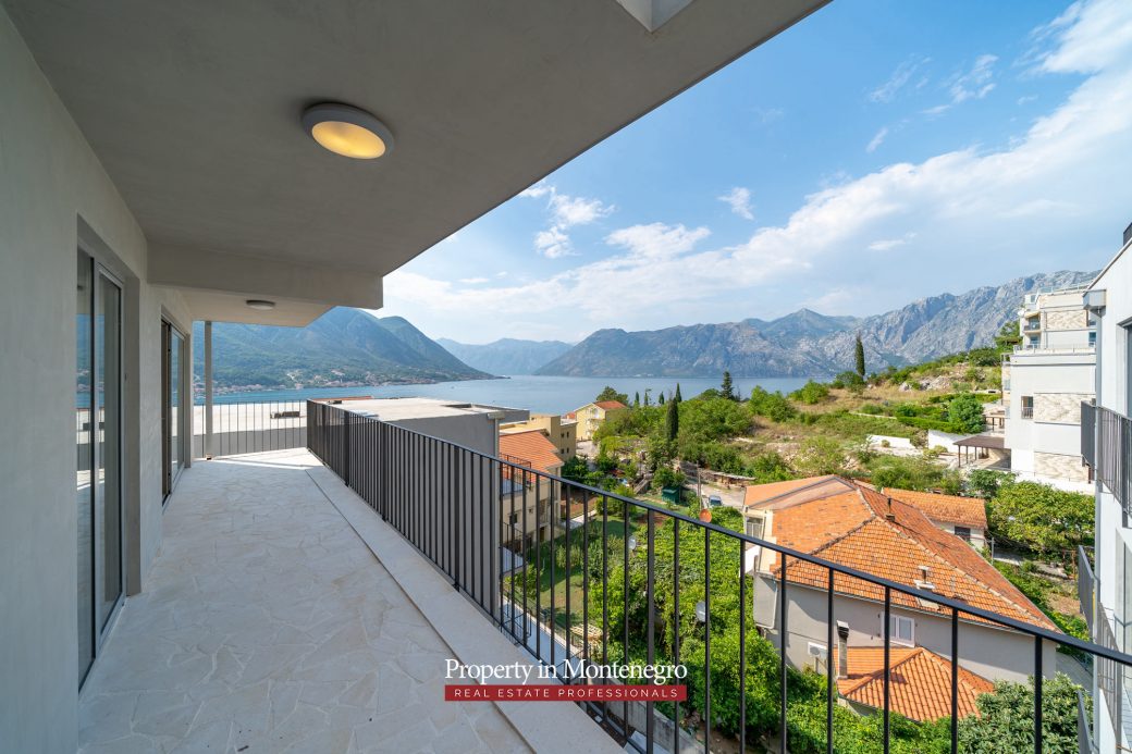 Penthouse for sale in Kotor