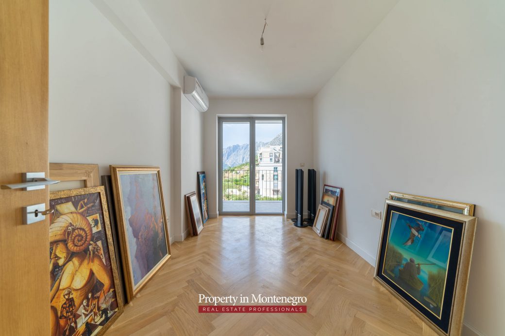 Penthouse for sale in Kotor