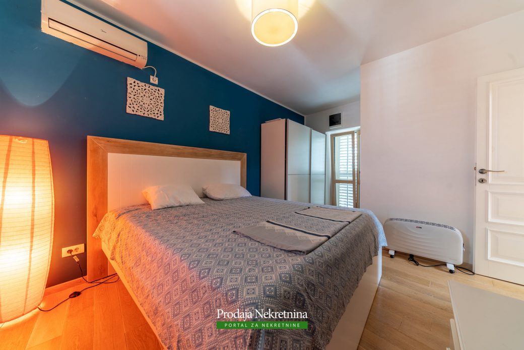 Prodaje-se-trosoban-apartman-u-Dobroti19