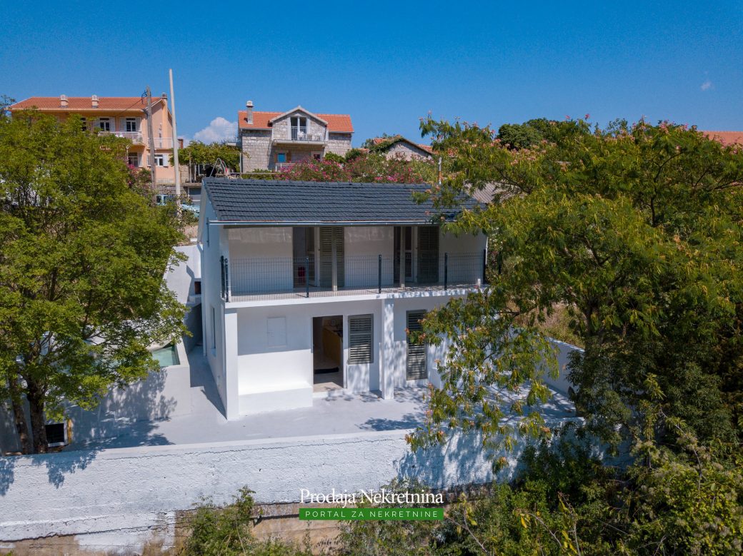 Renovated house for sale in Herceg Novi