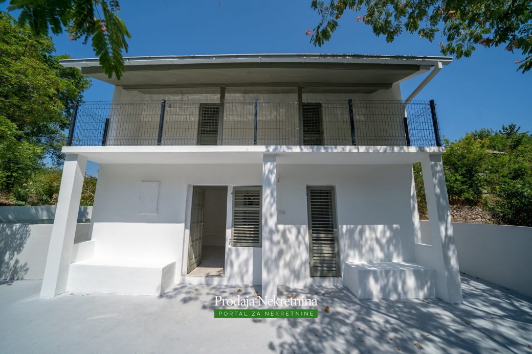 Renovated house for sale in Herceg Novi