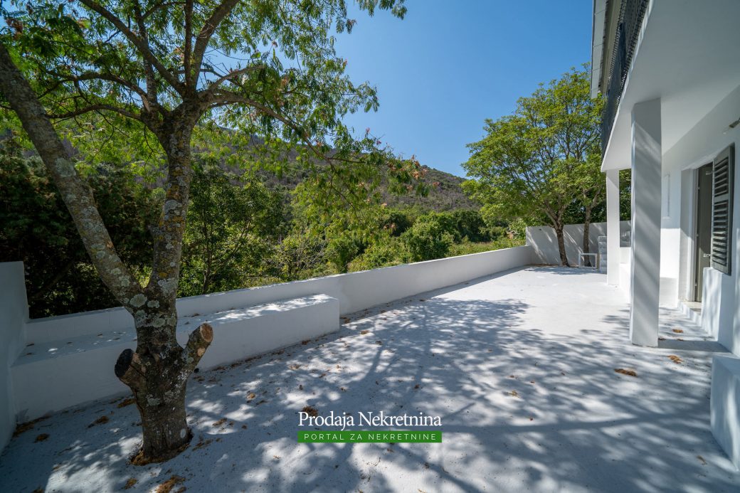 Renovated house for sale in Herceg Novi