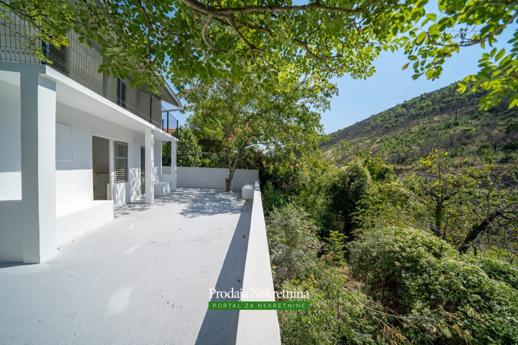 Renovated house for sale in Herceg Novi